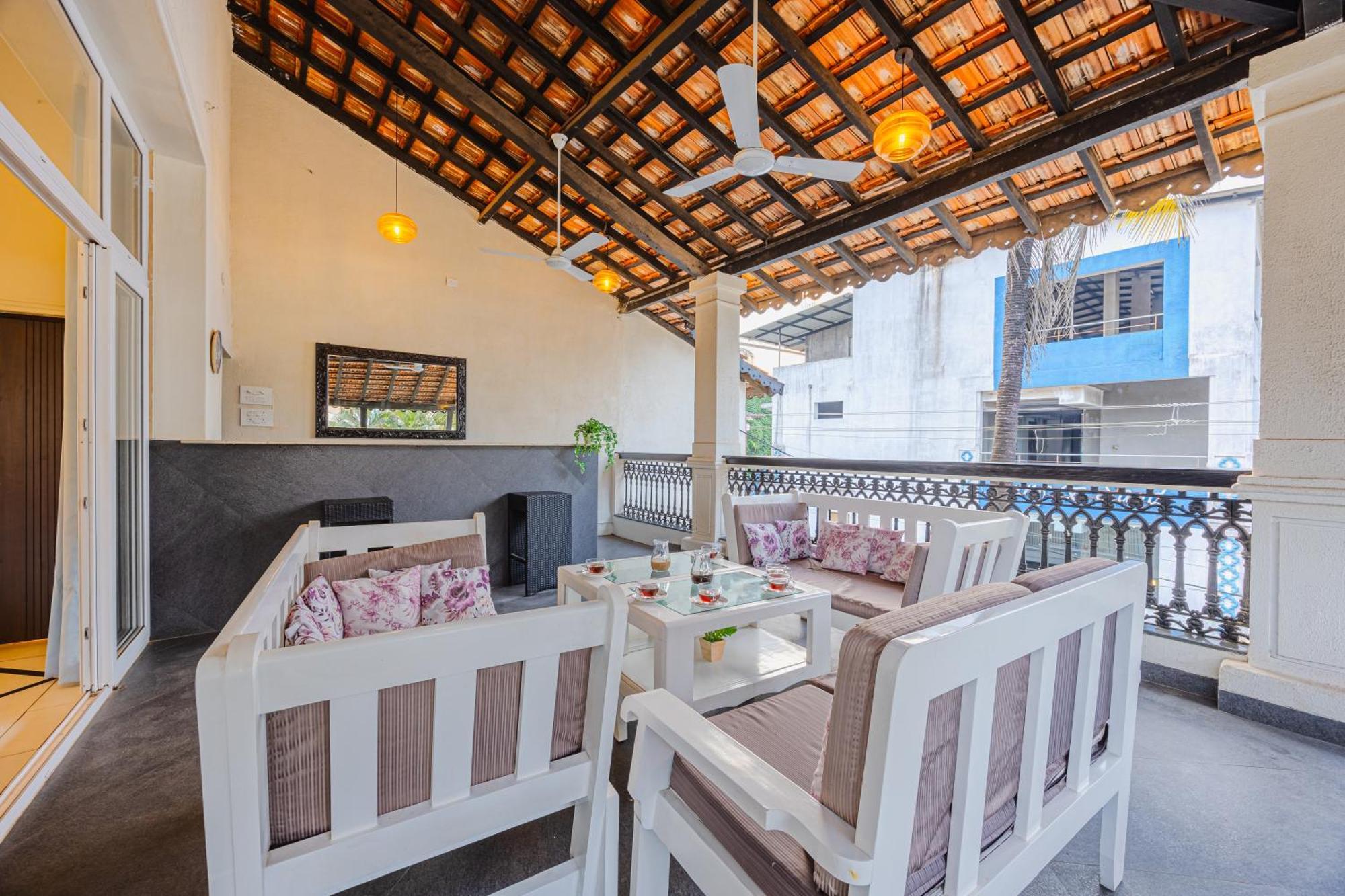 Elivaas 4 Bhk Villa Near Beach With Private Pool & Bar - Casa Boa Vida Candolim Bagian luar foto