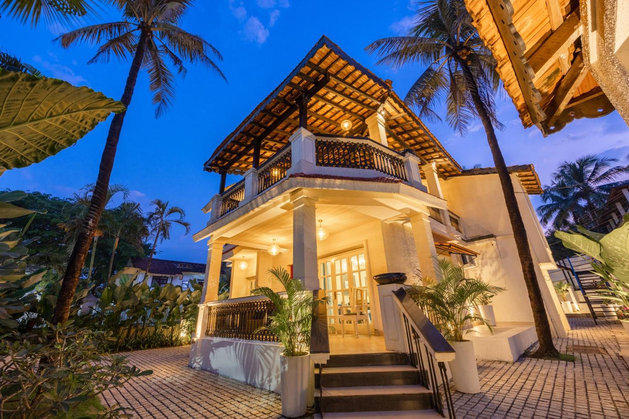 Elivaas 4 Bhk Villa Near Beach With Private Pool & Bar - Casa Boa Vida Candolim Bagian luar foto