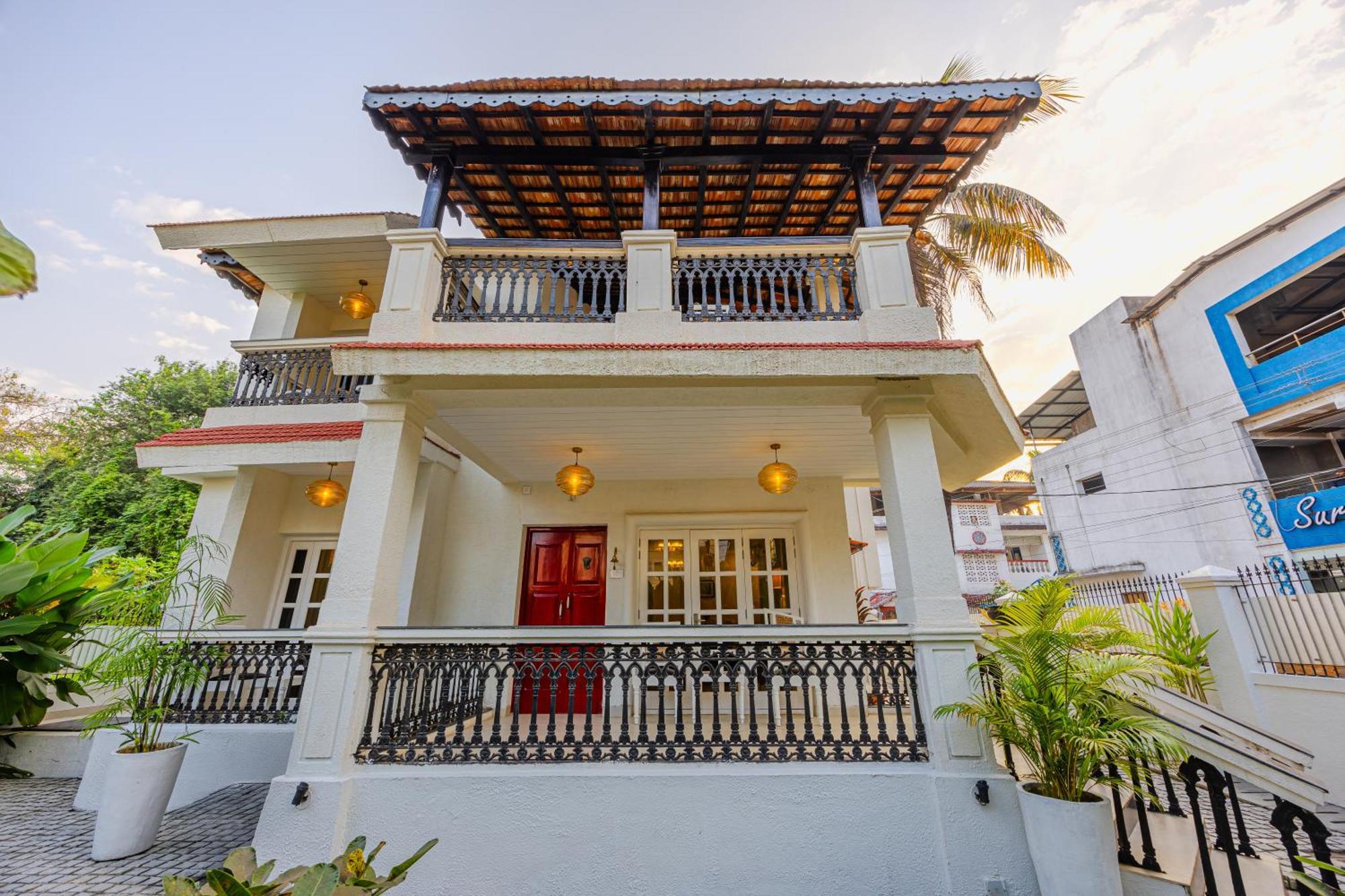 Elivaas 4 Bhk Villa Near Beach With Private Pool & Bar - Casa Boa Vida Candolim Bagian luar foto